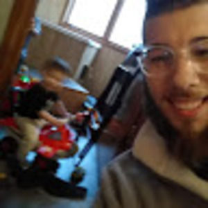 Meet your Posher, Adam